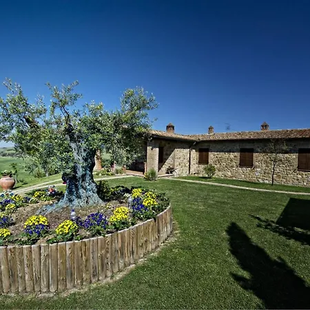 Sleeps 7 Pool Wifi דירה San Quirico dʼOrcia